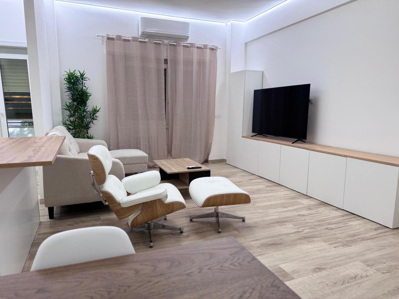Grimaldi House 64 Apartment
